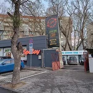 Sunny 2-bedroom Maisonette & Parking Апартаменты Варна